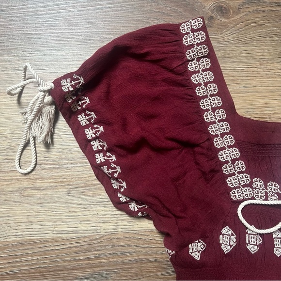 NEW Tularosa Top Maroon Red Embroidered Benny Boho Peasant Top Medium - Picture 5 of 10